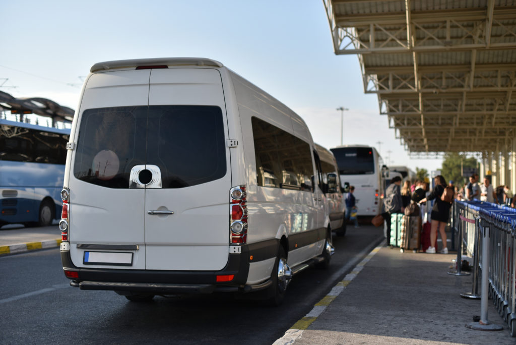 minibus travel transfer service in airport